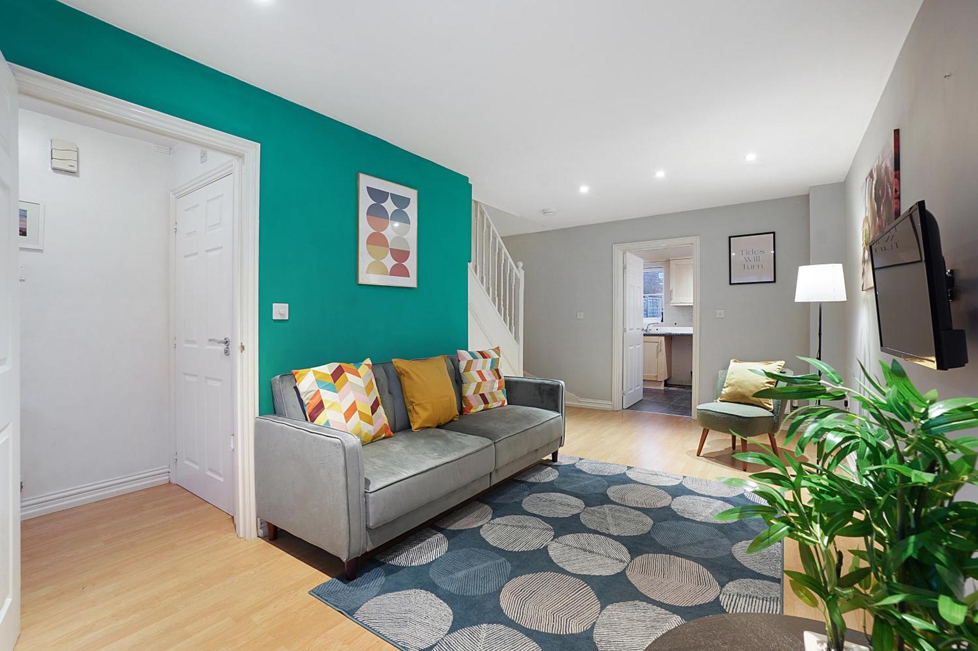 Comfortable Stylish Townhouse In Ashford Sleeps 5 Netflix 2 Parking Spaces Perfect For Contractors And Families מראה חיצוני תמונה