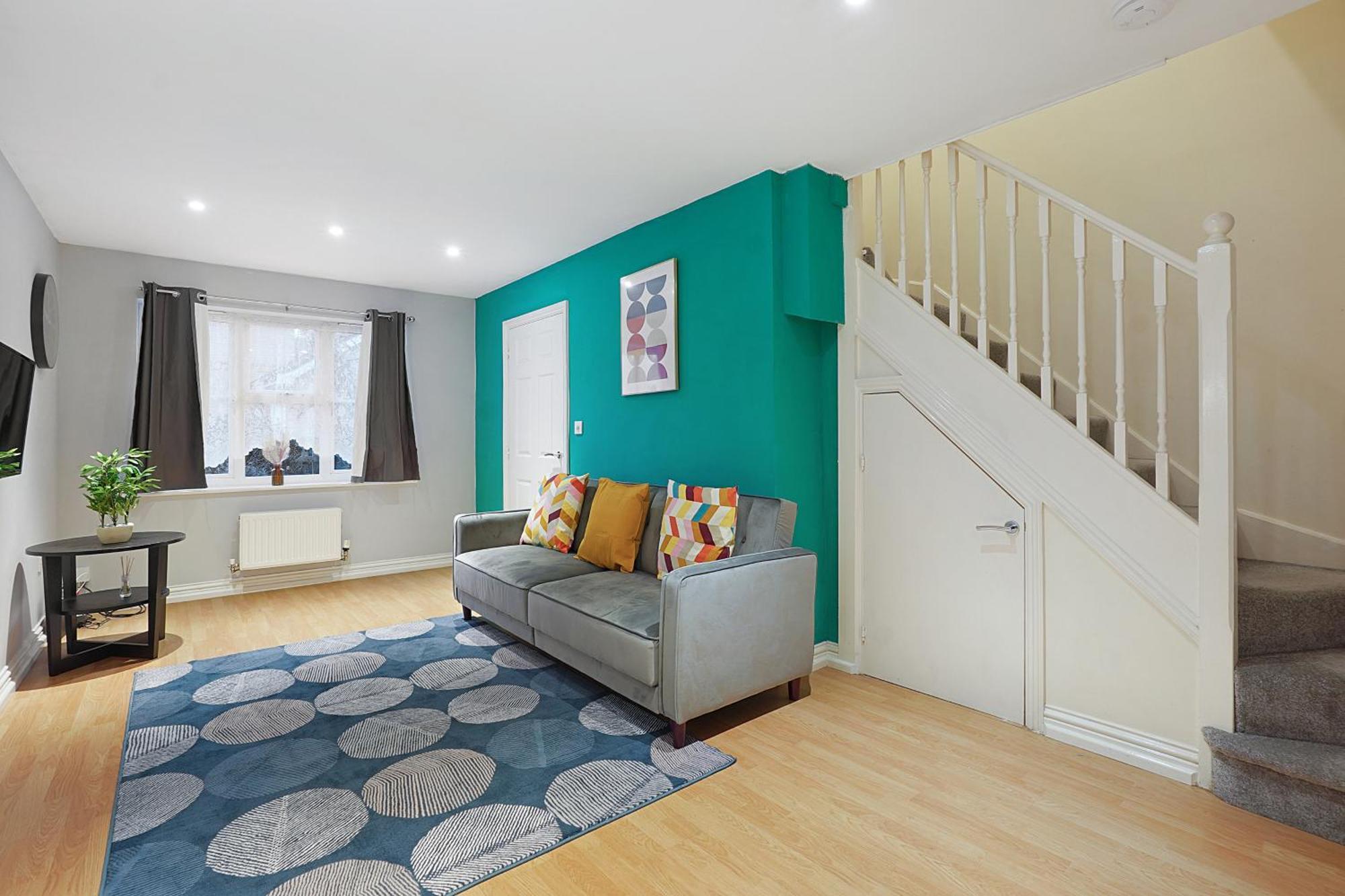 Comfortable Stylish Townhouse In Ashford Sleeps 5 Netflix 2 Parking Spaces Perfect For Contractors And Families מראה חיצוני תמונה