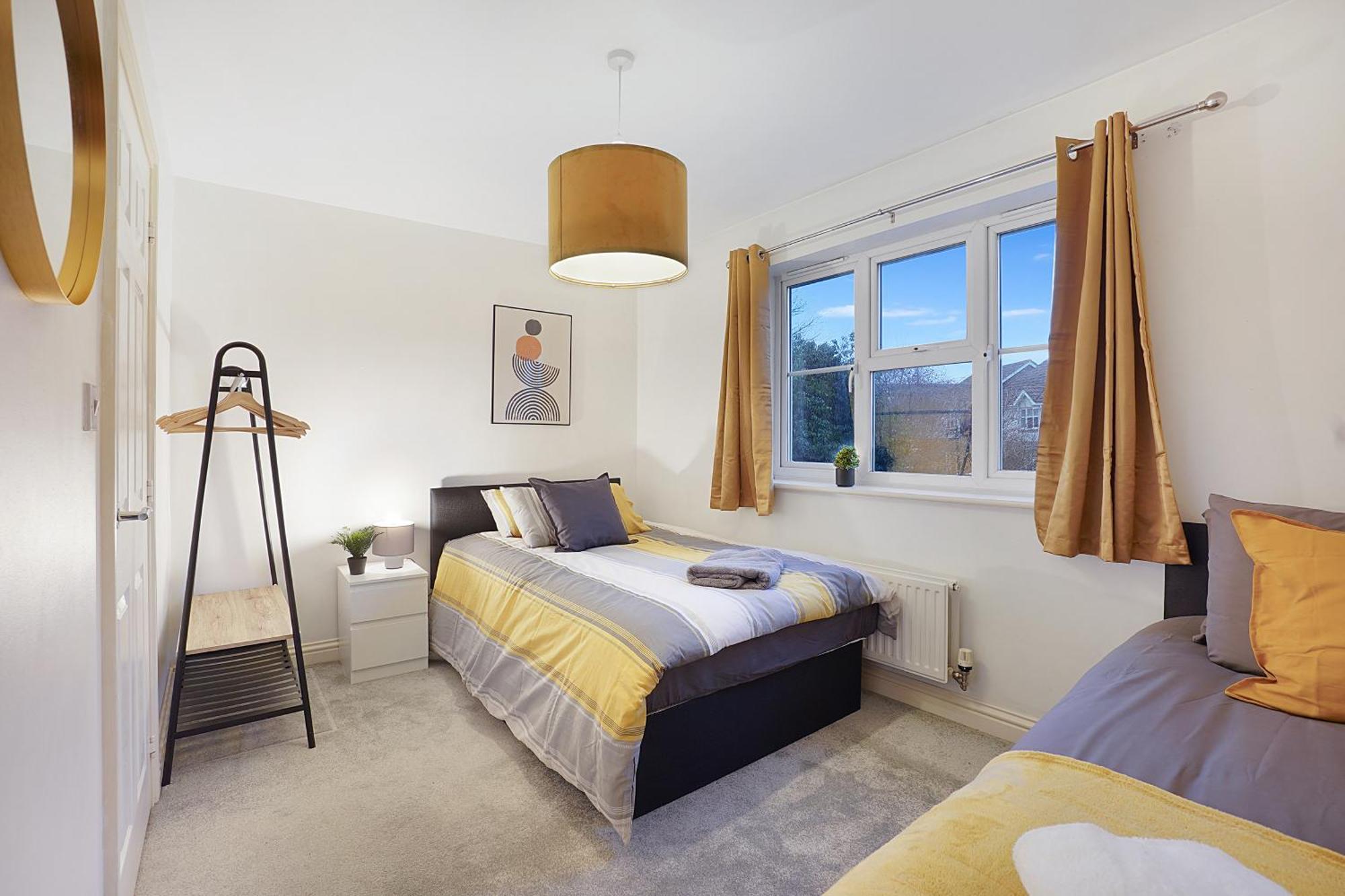 Comfortable Stylish Townhouse In Ashford Sleeps 5 Netflix 2 Parking Spaces Perfect For Contractors And Families מראה חיצוני תמונה