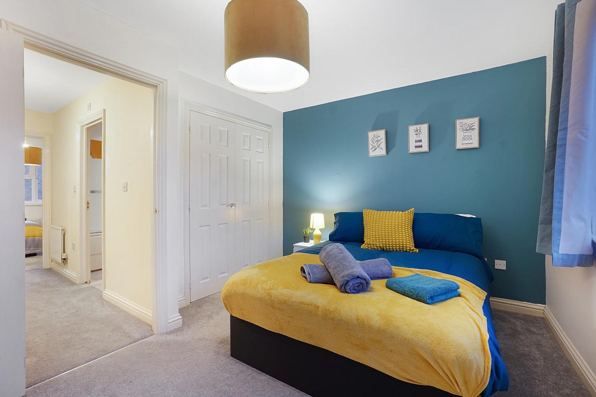 Comfortable Stylish Townhouse In Ashford Sleeps 5 Netflix 2 Parking Spaces Perfect For Contractors And Families מראה חיצוני תמונה