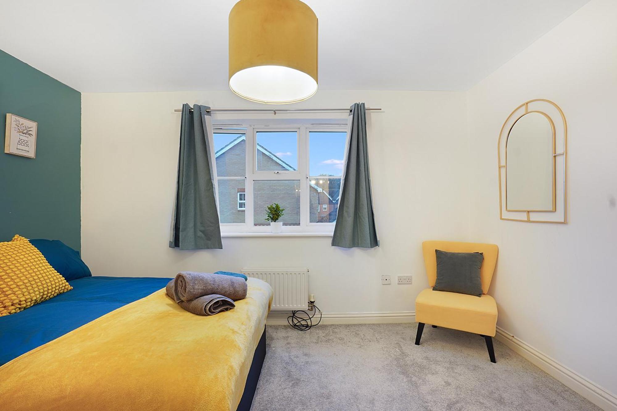 Comfortable Stylish Townhouse In Ashford Sleeps 5 Netflix 2 Parking Spaces Perfect For Contractors And Families מראה חיצוני תמונה